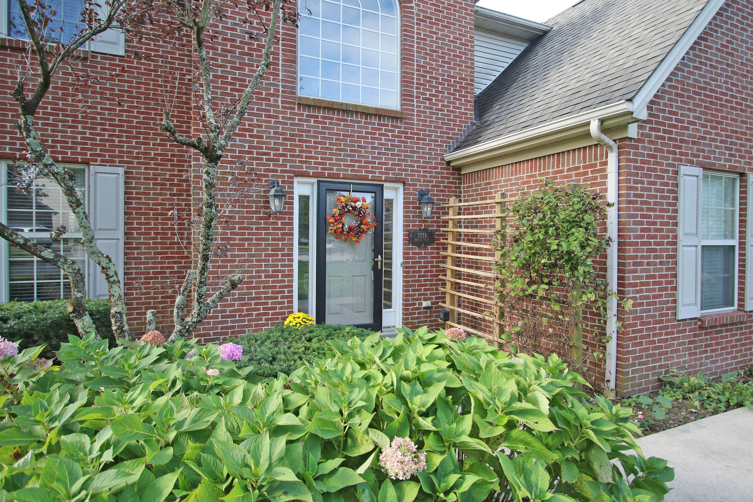 1016 Trevey Point Lexington, KY 40515 - Photo 3 of 29 3