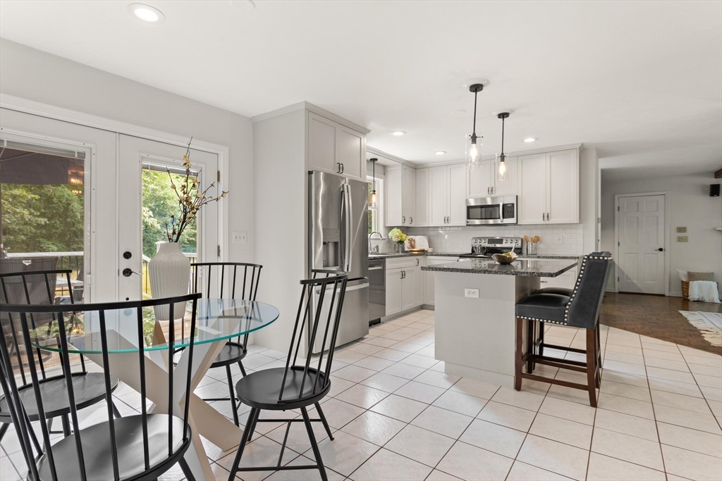 10 Lakin Street Pepperell, MA 01463 - Photo 5 of 28