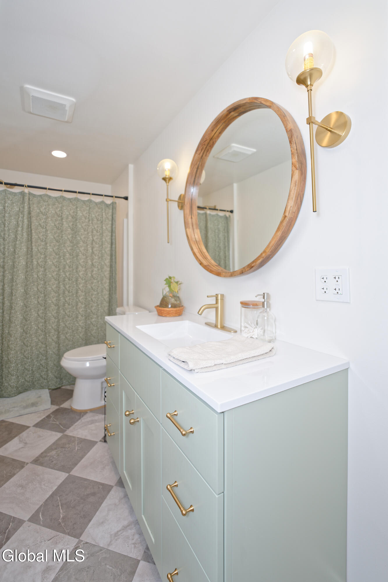 17 Ringwald Road Coeymans, NY 12046 - Photo 26 of 47 4 Bathroom