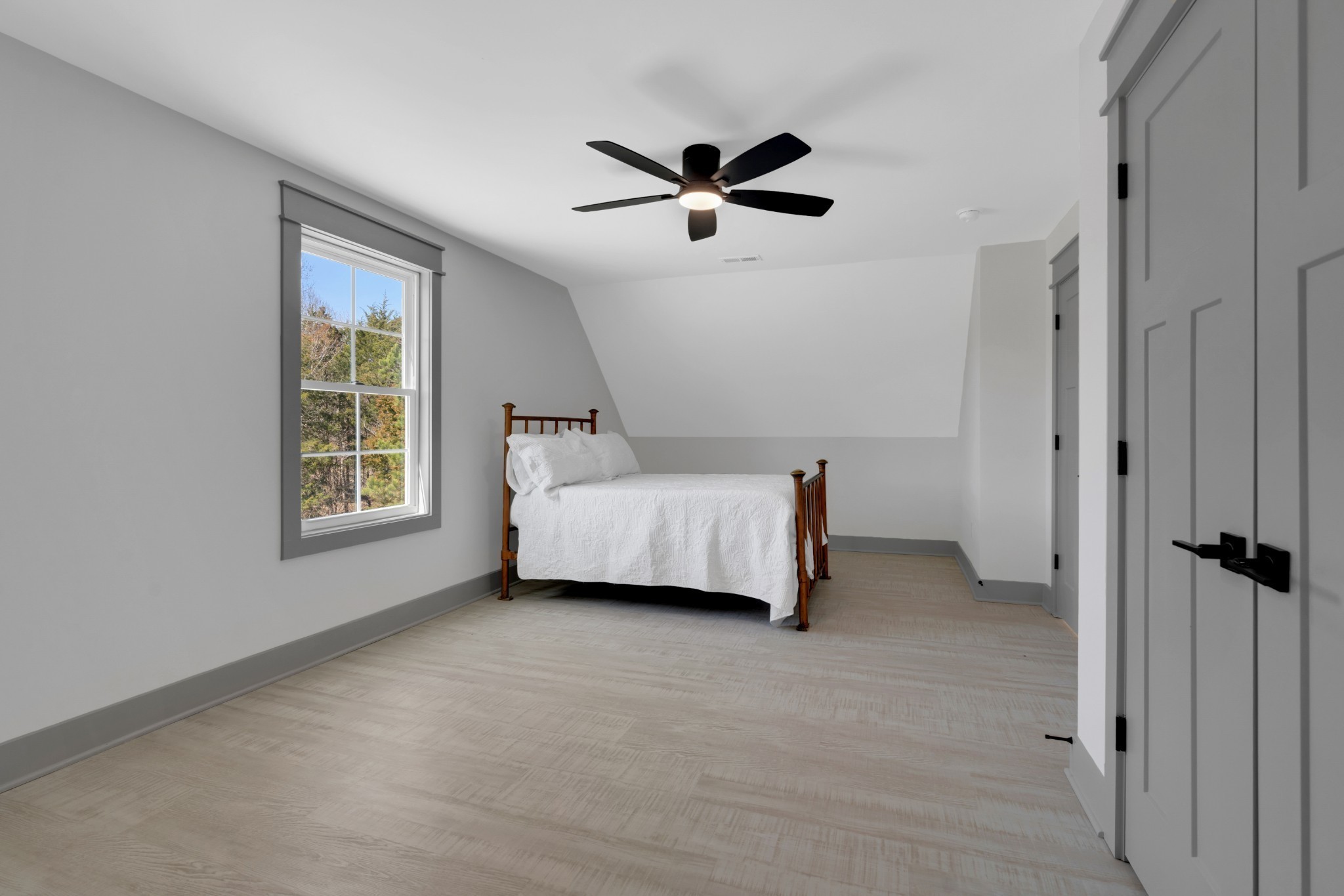 555 Ghea Road Normandy, TN 37360 - Photo 41 of 43 a bedroom with a bed and a window