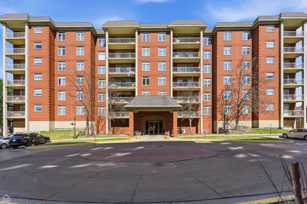 $293,900 | 8400 Callie Avenue, Unit 408, Morton Grove, IL 60053