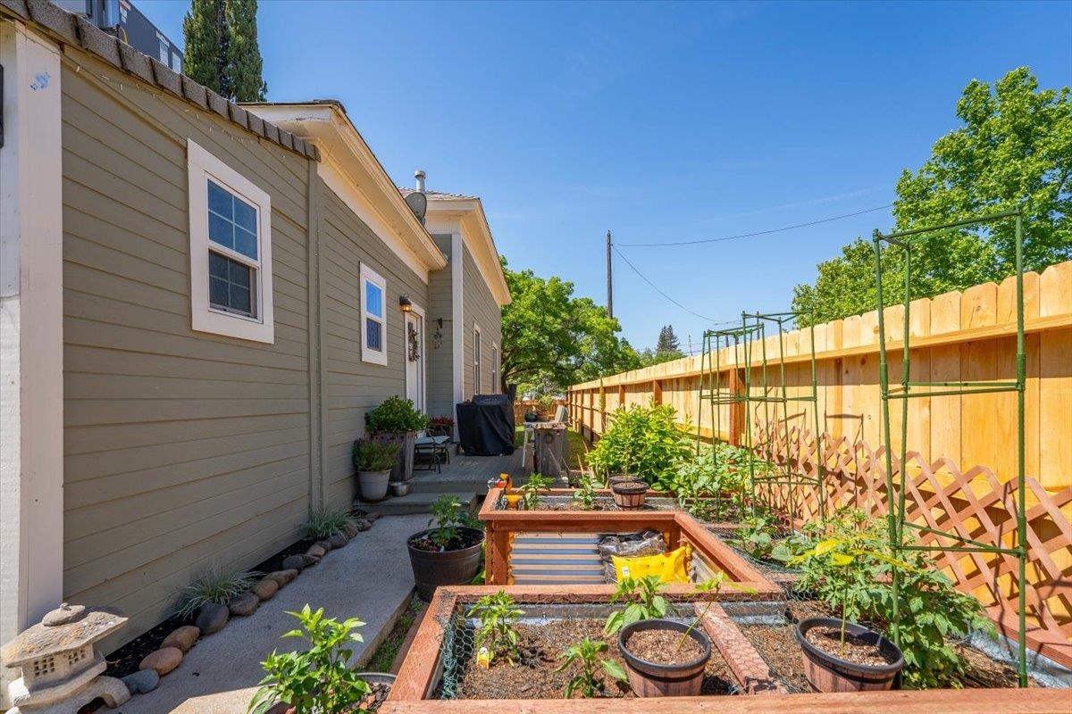 1158 Madison Street Red Bluff, CA 96080 - Photo 30 of 55