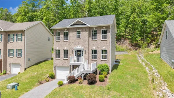 $399,950 | 4362 William Court, Roanoke, VA 24018