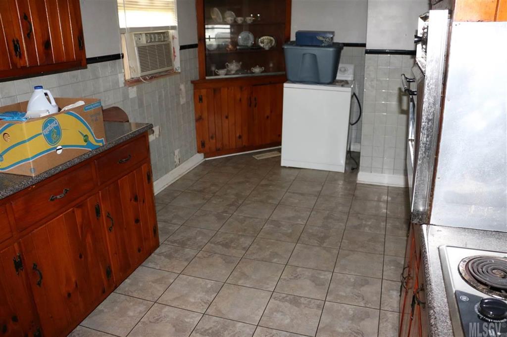 565 Rector Street Hudson, NC 28638 - Photo 8 of 19 Gallery Image 8