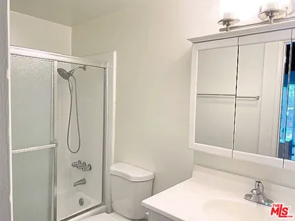 $1,875,000 | 1846 Silver Lake Boulevard, Los Angeles, CA 90026