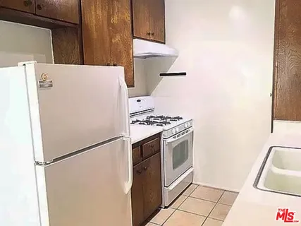 $1,875,000 | 1846 Silver Lake Boulevard, Los Angeles, CA 90026