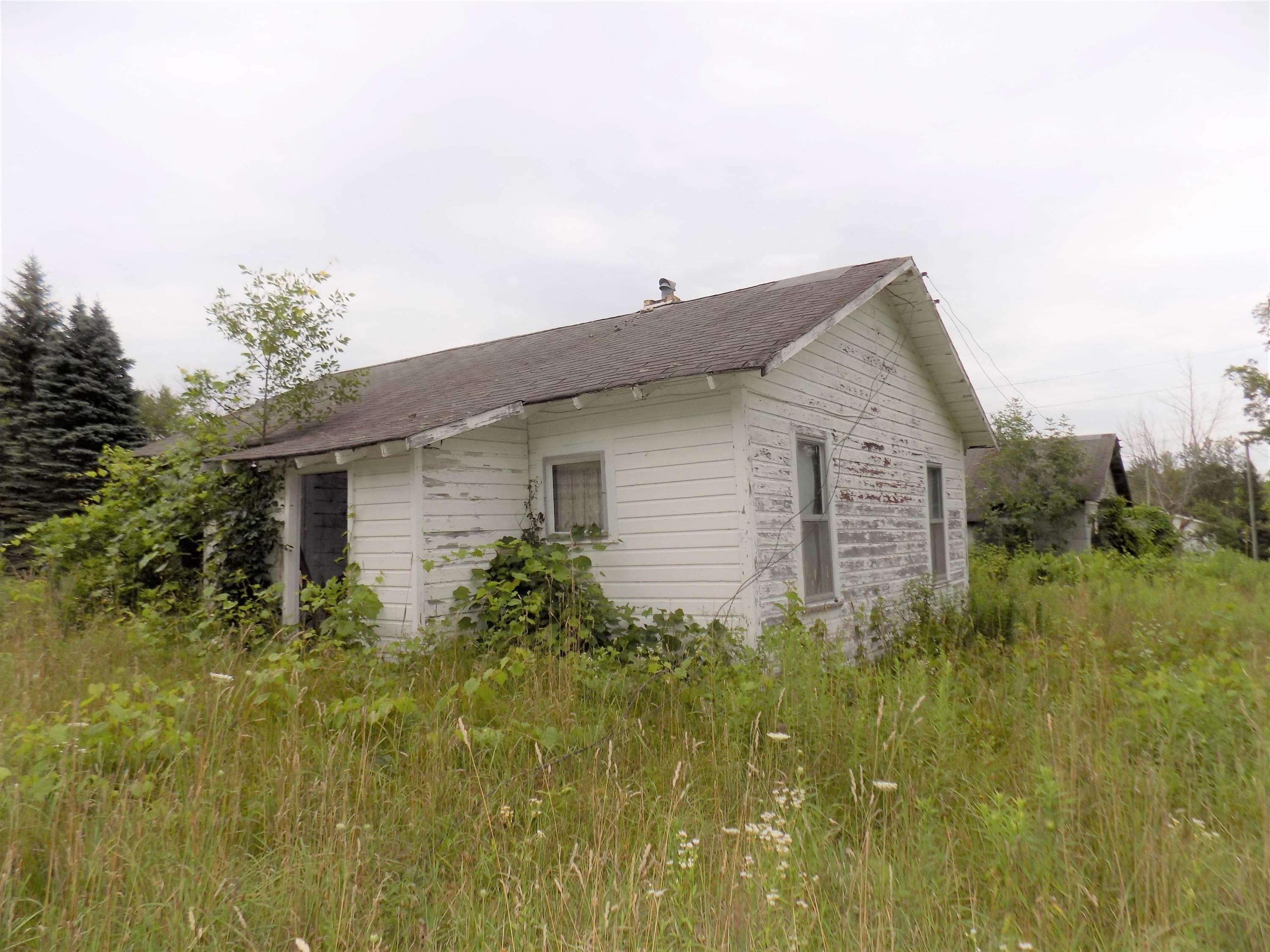 2590 North Black River Road Cheboygan, MI 49721 - Photo 10 of 16 Gallery Image 10