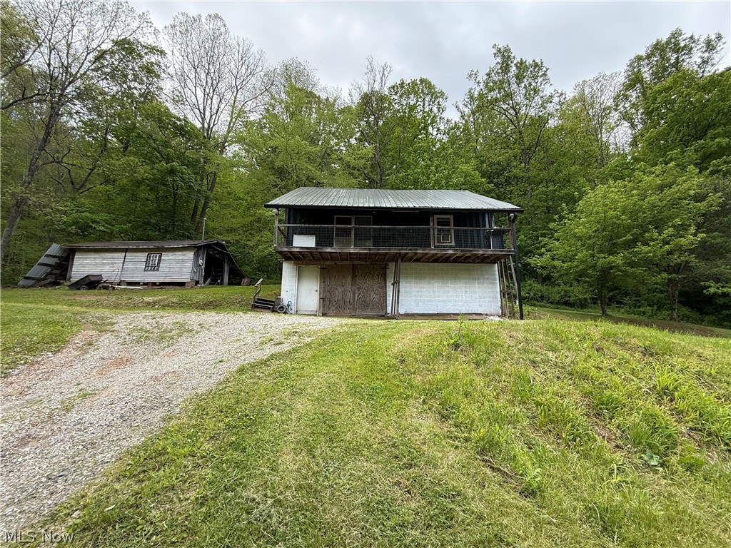 8261 Glendale Road Cairo, WV 26337 - Photo 3 of 37