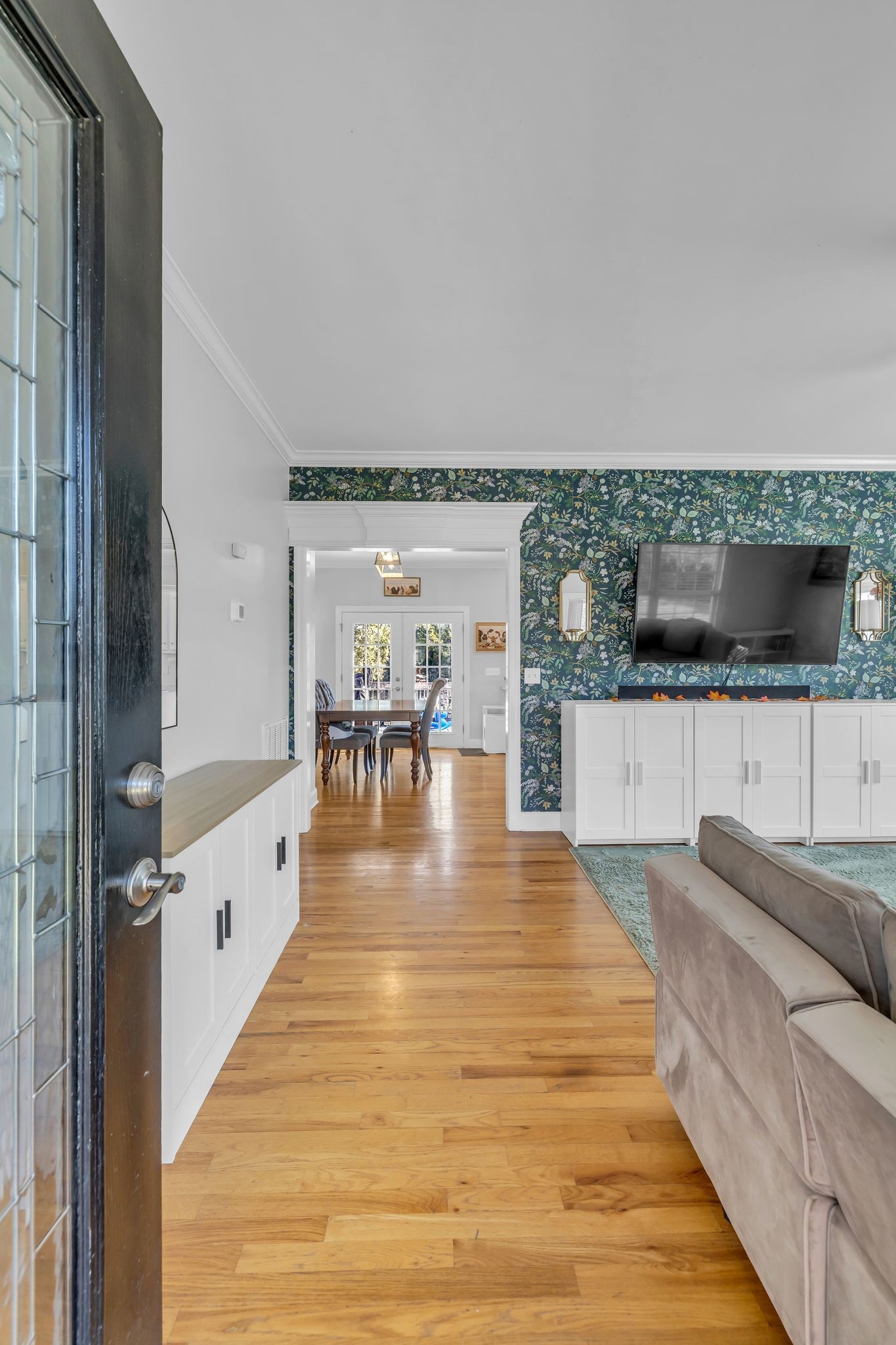 13535 Versailles Road Rockvale, TN 37153 - Photo 7 of 56 a large white kitchen with a large window