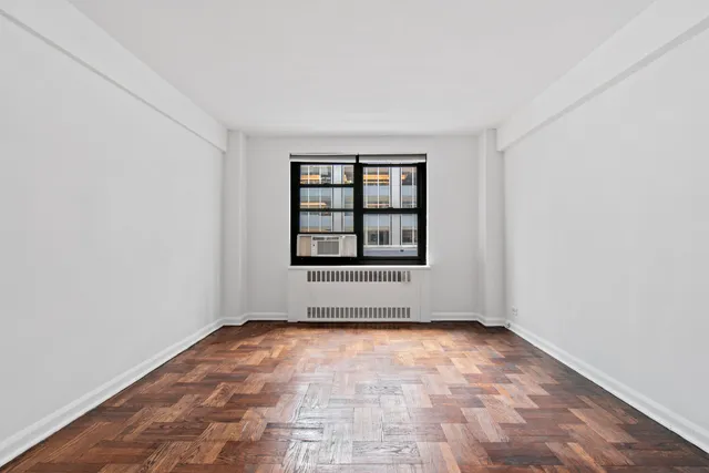 $3,950 | 135 East 54th Street, Unit 12L | Midtown East