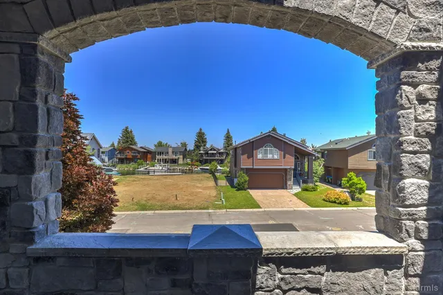 $2,499,000 | 1932 Kokanee Way, South Lake Tahoe, CA 96150