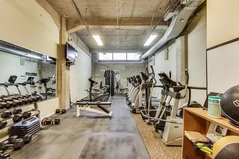 $219,000 | 210 South Desplaines Street, Unit 803, Chicago, IL 60661