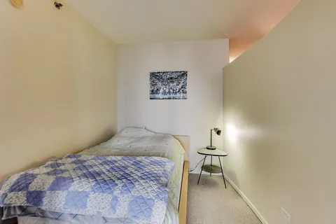 $219,000 | 210 South Desplaines Street, Unit 803, Chicago, IL 60661