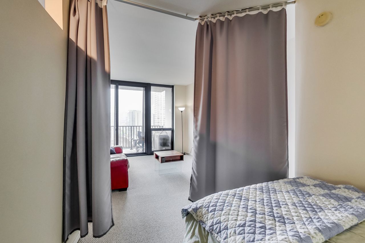 210 South Desplaines Street, Unit 803 Chicago, IL 60661 - Photo 6 of 23