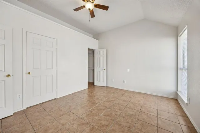 en empty room with fan