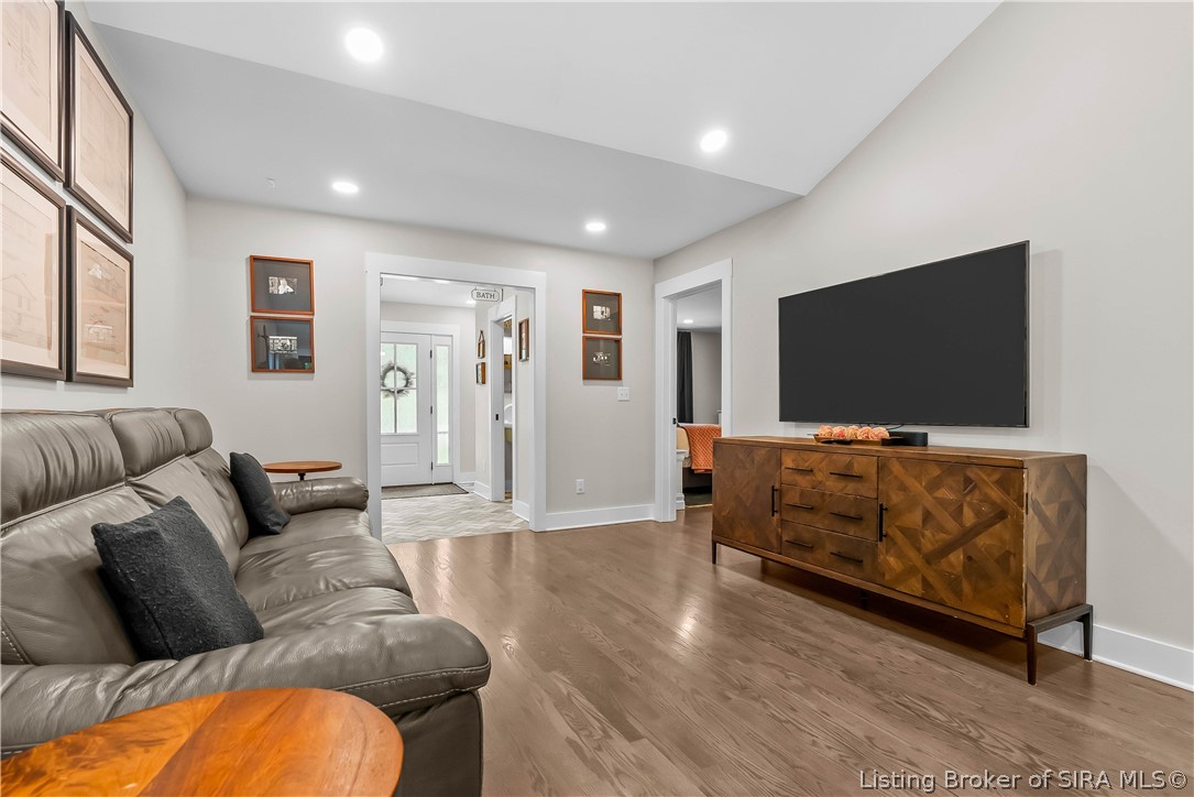 1611 Woodland Road New Albany, IN 47150 - Photo 23 of 62 Family room/bonus area
