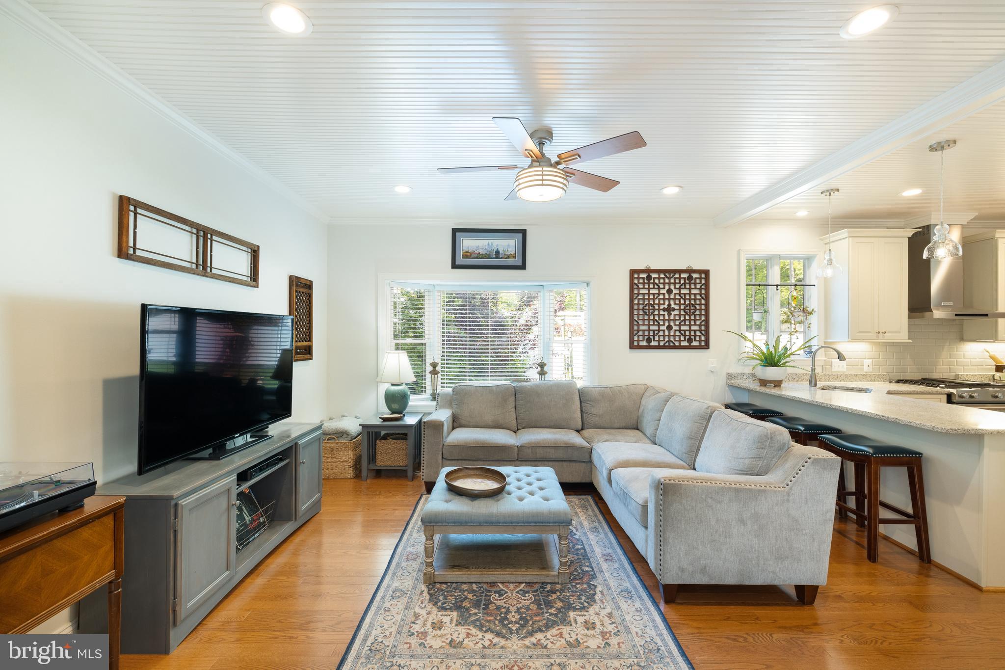 7859 Southdown Road Alexandria, VA 22308 - Photo 12 of 57 Family Room