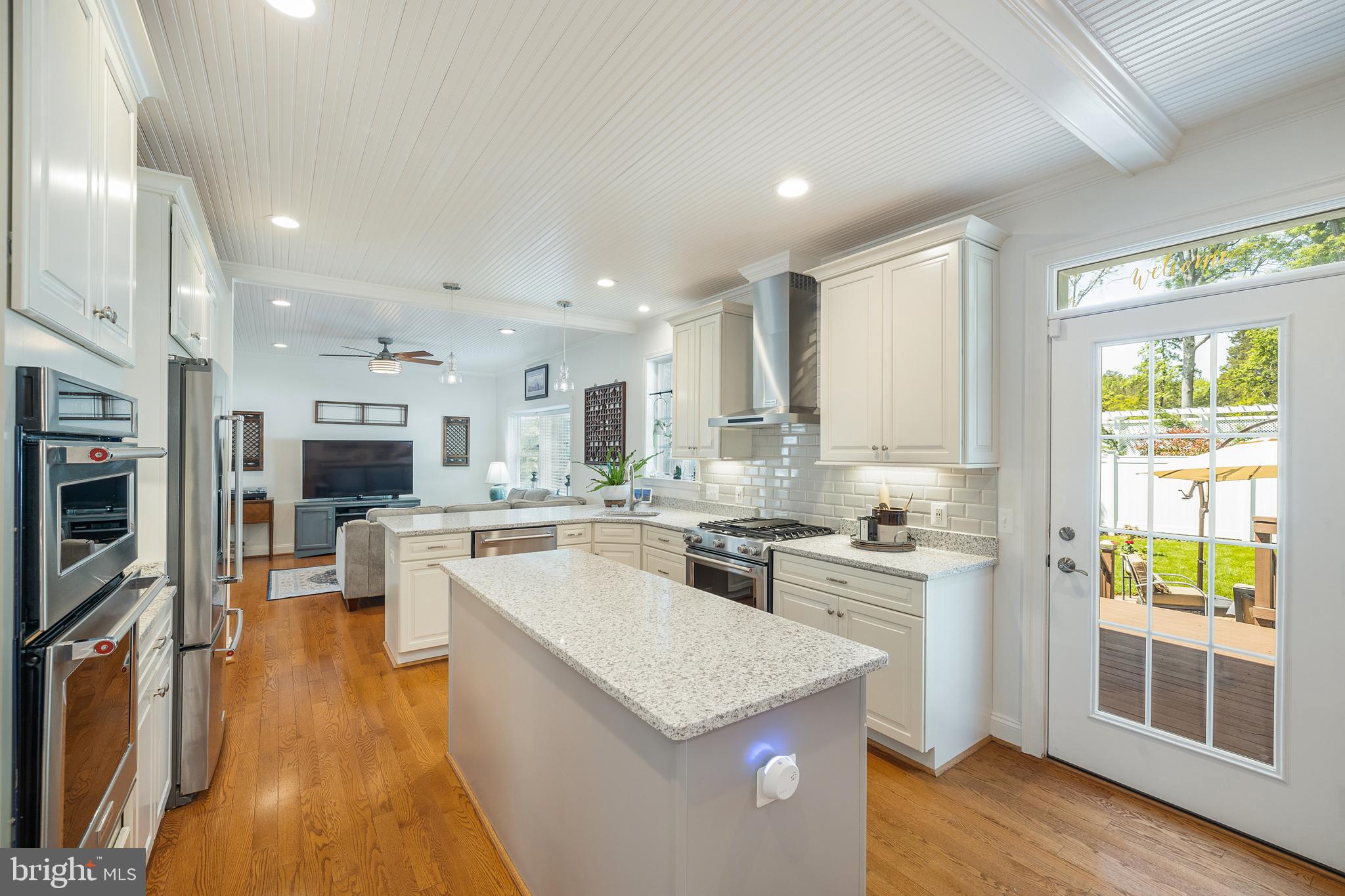 7859 Southdown Road Alexandria, VA 22308 - Photo 16 of 57 Kitchen