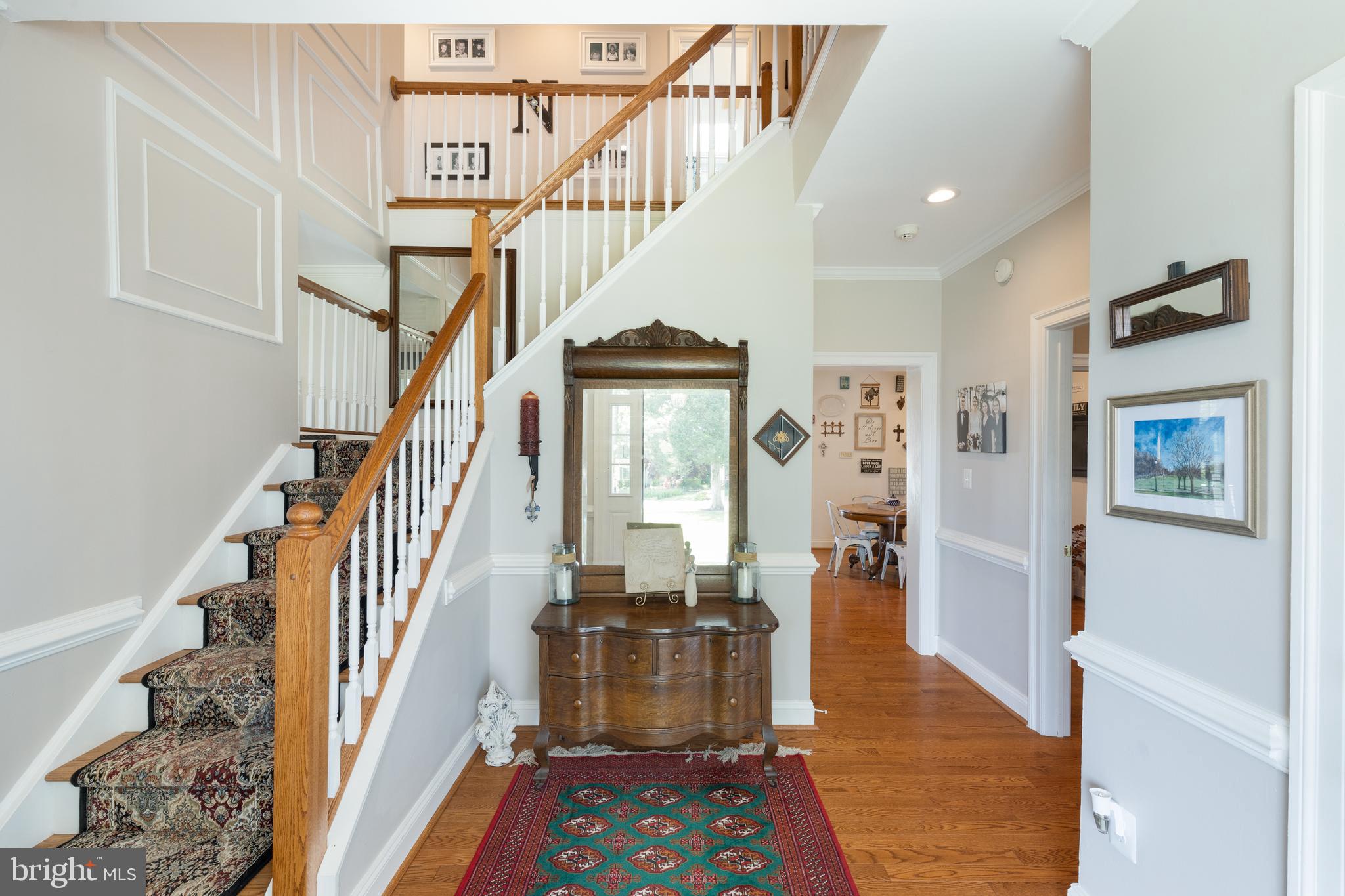 7859 Southdown Road Alexandria, VA 22308 - Photo 7 of 57 Foyer