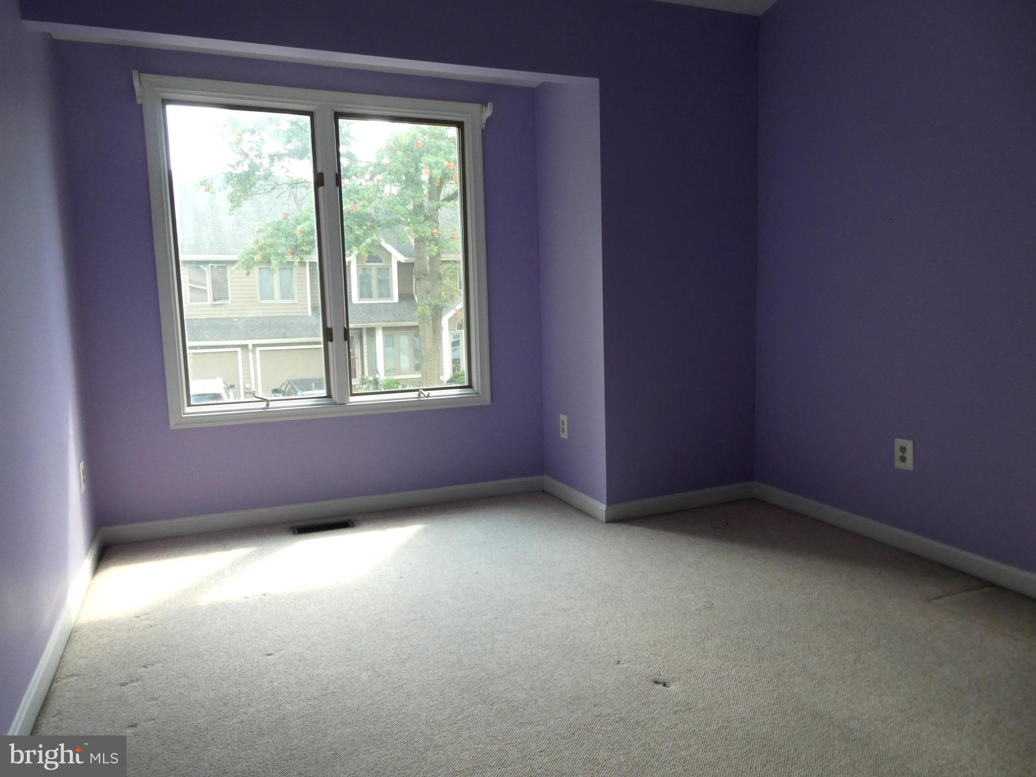 5147 Columbia Road, Unit 832 Columbia, MD 21044 - Photo 15 of 32 Sunny Front Bedroom 3