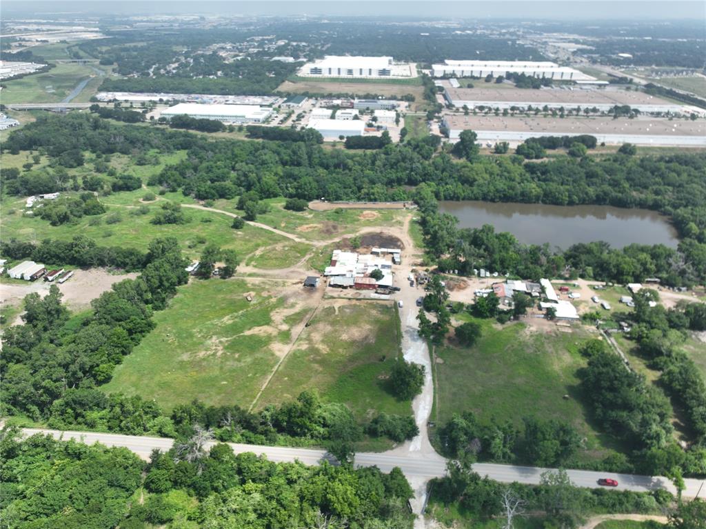 468 West Oakdale Road Grand Prairie, TX 75050 - Photo 9 of 10 an aerial view of a residential houses with outdoor space and river