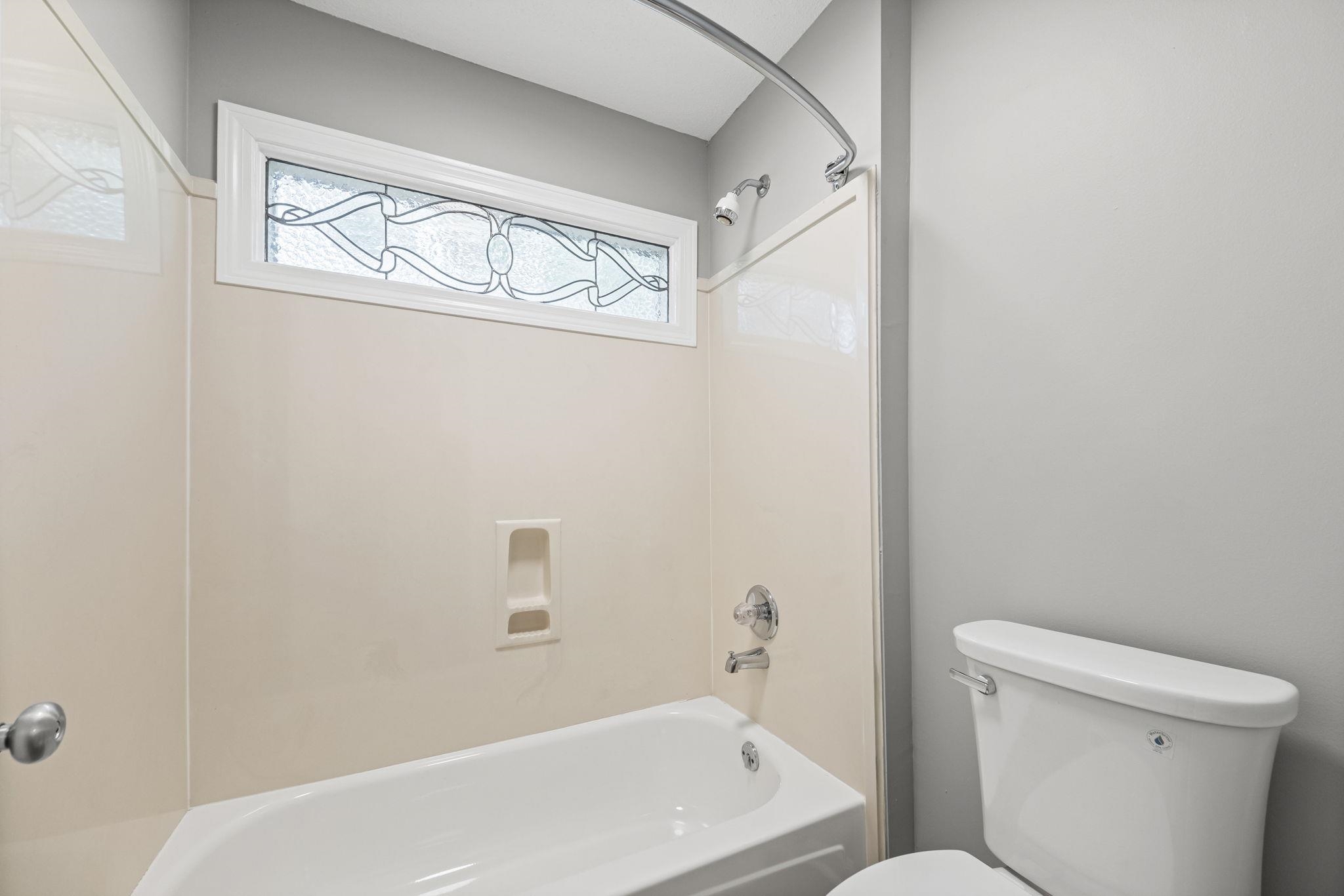 9190 East Bridge Drive Germantown, TN 38139 - Photo 31 of 37 Full bath featuring shower / tub combination and toilet