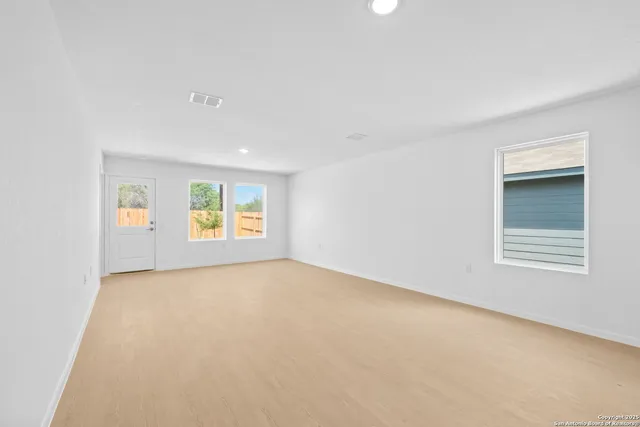 $1,600 | 1447 Neria Loop, San Antonio, TX 78224