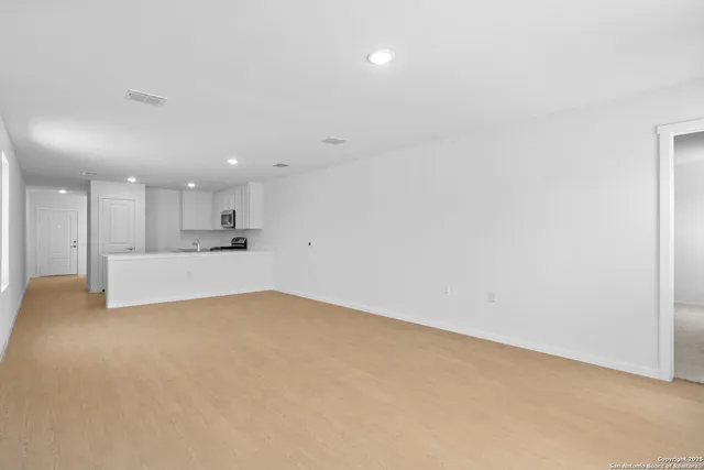 $1,600 | 1447 Neria Loop, San Antonio, TX 78224