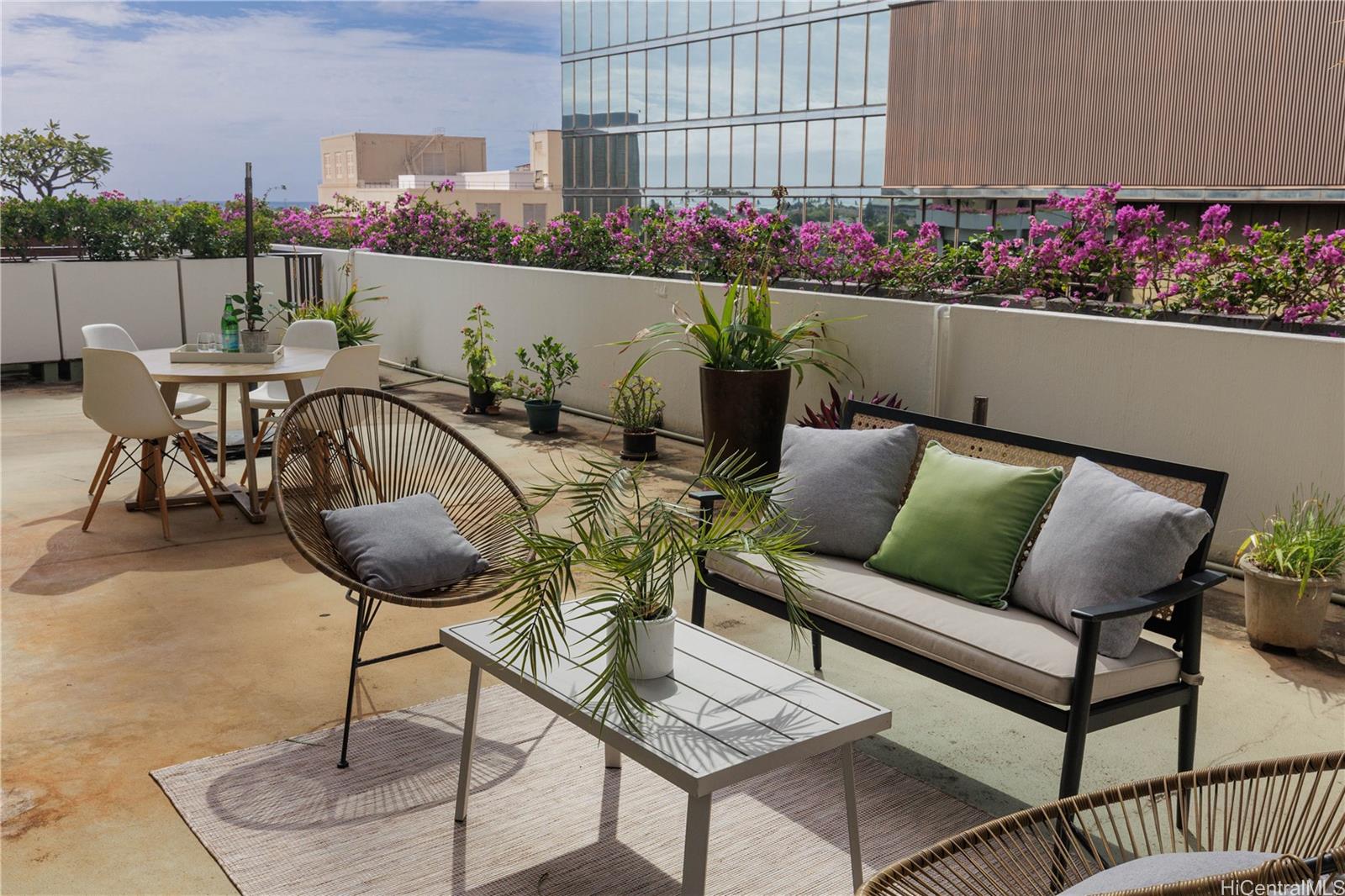 225 Queen Street, Unit 7A Honolulu, HI 96813 - Photo 13 of 18 a outdoor living room with furniture