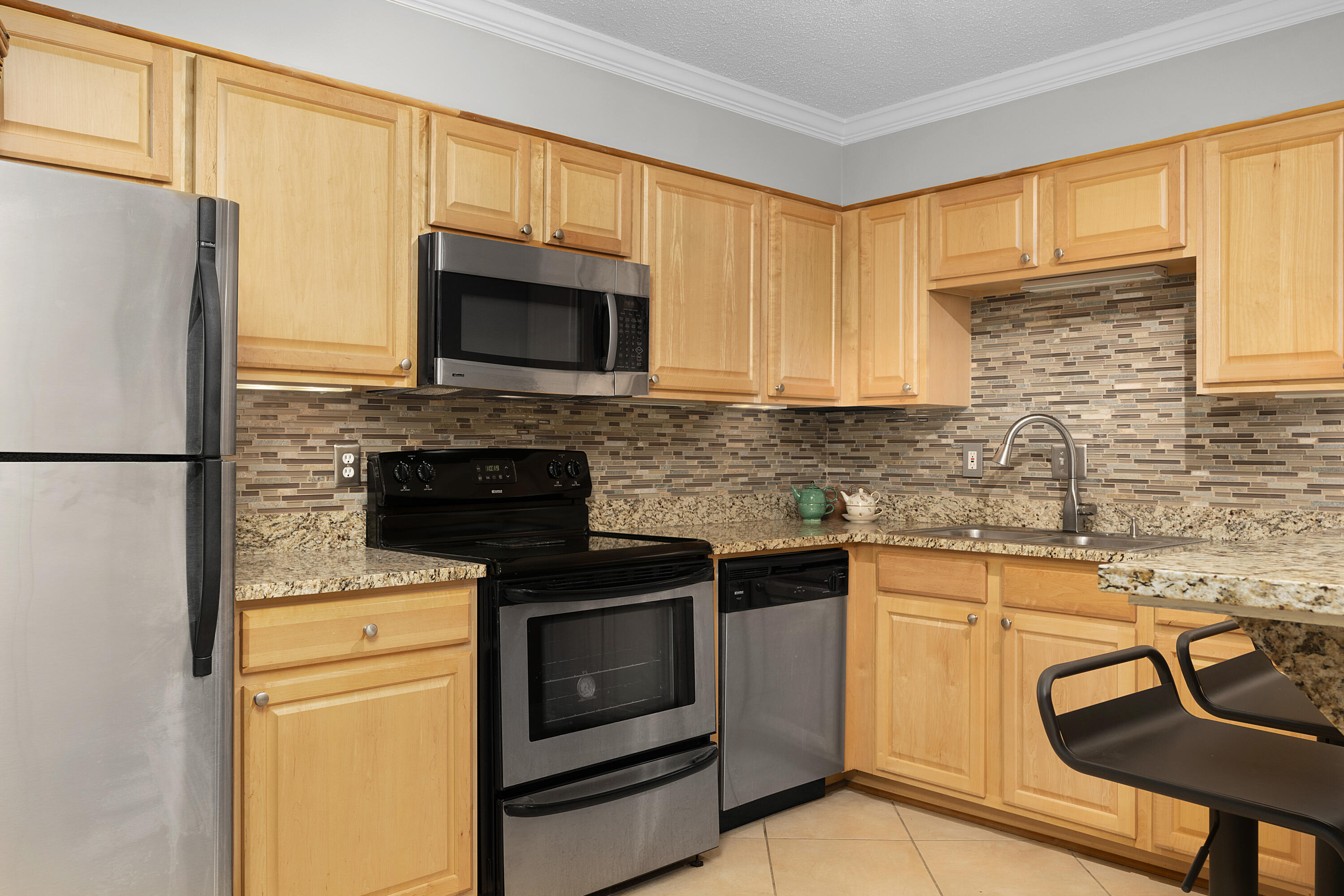 1131 Stringers Ridge Road, Unit 11E Chattanooga, TN 37405 - Photo 14 of 49 10 - 1131 Stringers 11E - Interior