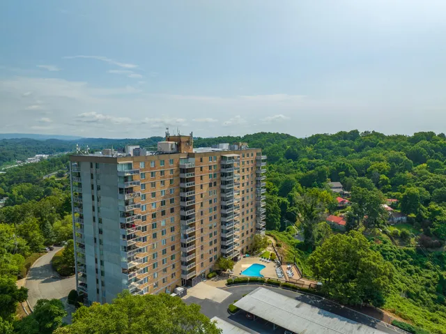 $1,900 | 1131 Stringers Ridge Road, Unit 11E, Chattanooga, TN 37405