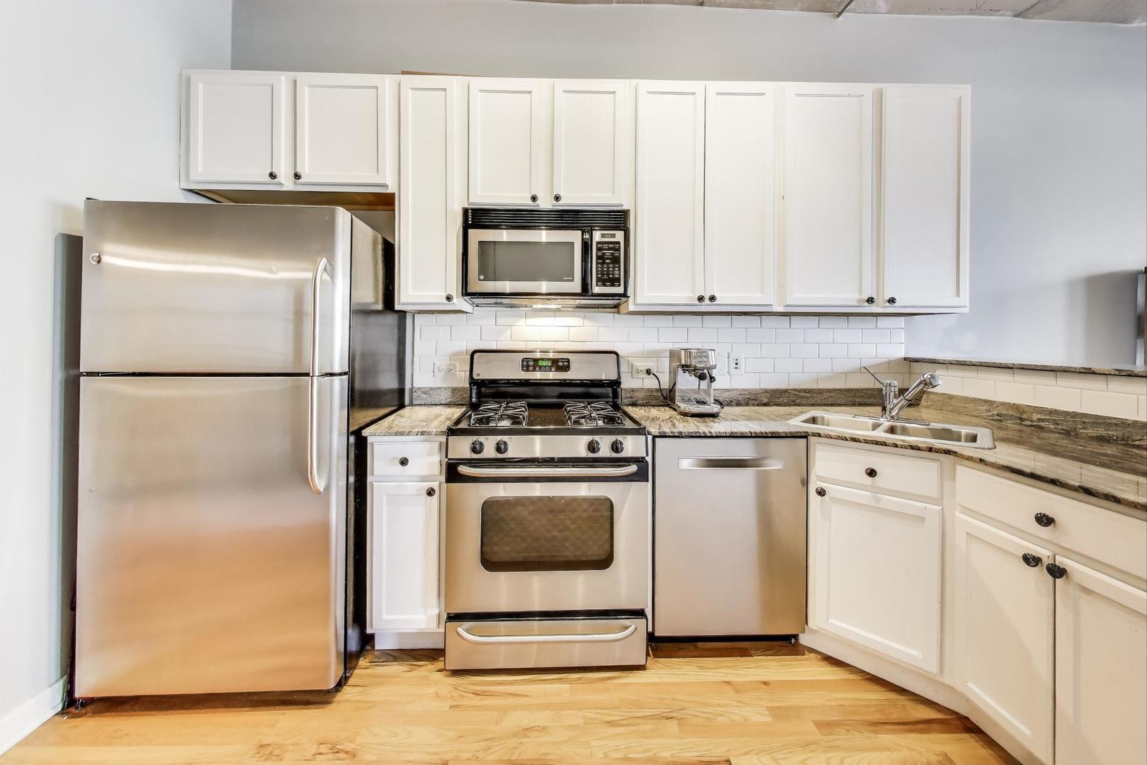 1069 West 14th Place, Unit 233 Chicago, IL 60608 - Photo 10 of 31