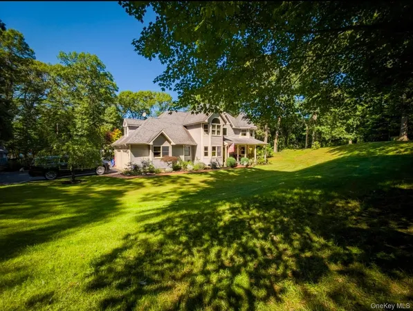 $899,000 | 10 Randall Road, Wading River, NY 11792