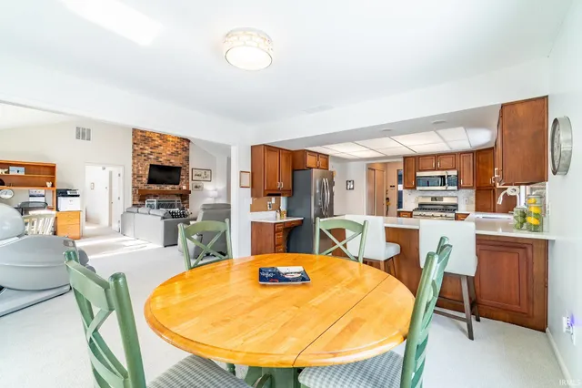 $375,000 | 904 Mill Pointe, Fort Wayne, IN 46845