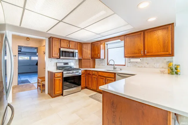 $375,000 | 904 Mill Pointe, Fort Wayne, IN 46845