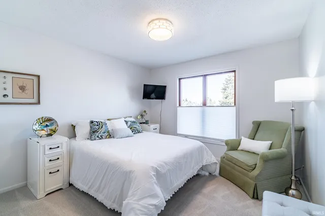 $375,000 | 904 Mill Pointe, Fort Wayne, IN 46845