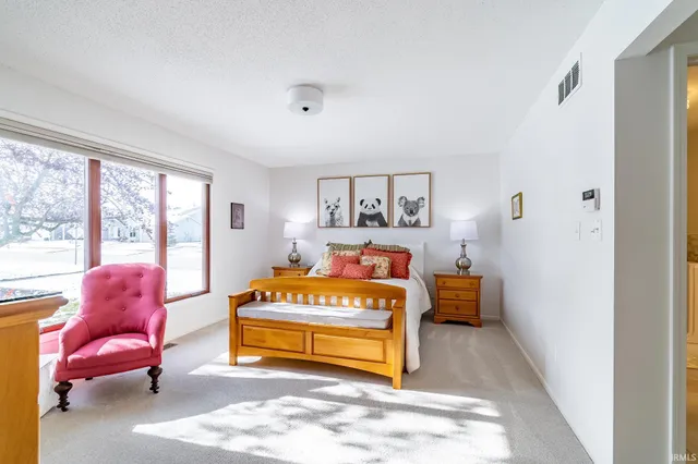 $375,000 | 904 Mill Pointe, Fort Wayne, IN 46845