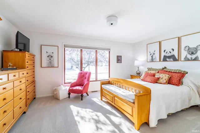 $375,000 | 904 Mill Pointe, Fort Wayne, IN 46845