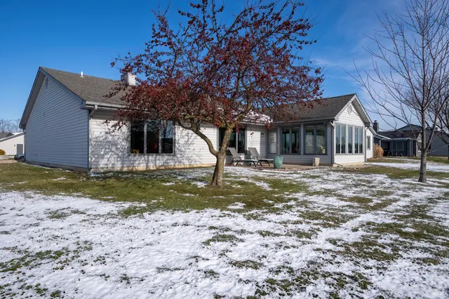 $375,000 | 904 Mill Pointe, Fort Wayne, IN 46845