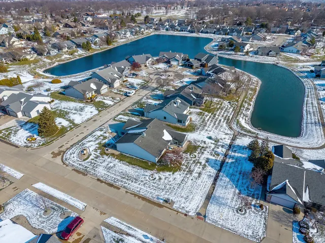 $375,000 | 904 Mill Pointe, Fort Wayne, IN 46845