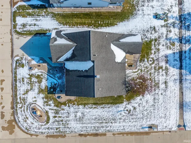 $375,000 | 904 Mill Pointe, Fort Wayne, IN 46845