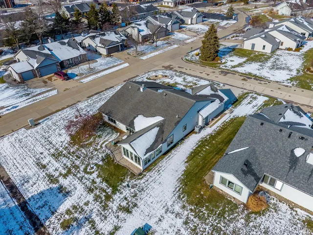 $375,000 | 904 Mill Pointe, Fort Wayne, IN 46845