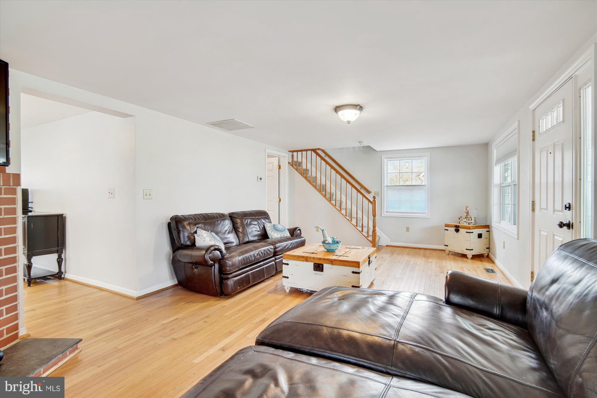 5123 Breezy Point Road Chesapeake Beach, MD 20732 - Photo 18 of 50 Living Room