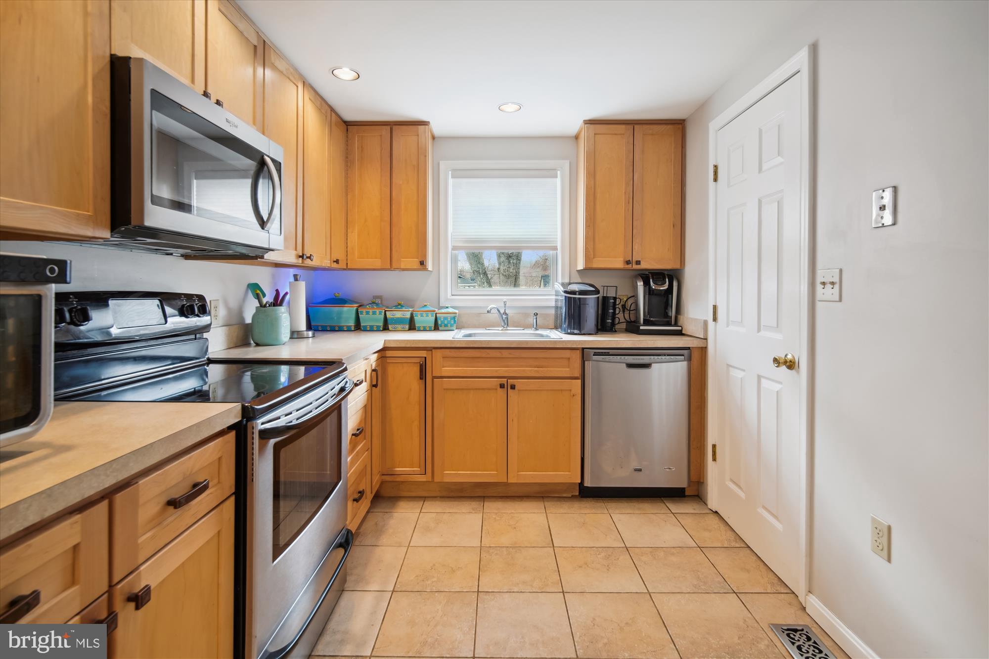 5123 Breezy Point Road Chesapeake Beach, MD 20732 - Photo 5 of 50 Kitchen
