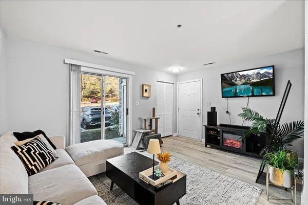 $254,600 | 93 Fern Oak Circle, Unit 93100, Stafford, VA 22554