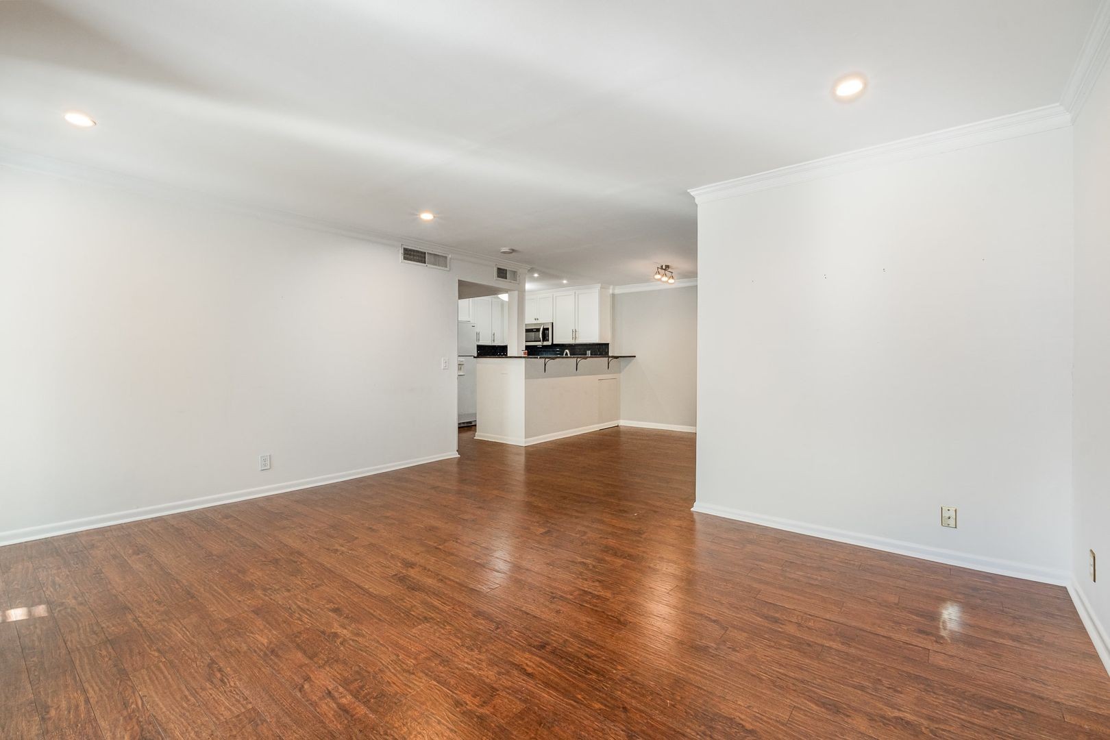 116 Harding Place, Unit C3 Nashville, TN 37205 - Photo 3 of 10