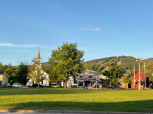 $899,000 | 2318 West Side Road, Conway, NH 03860