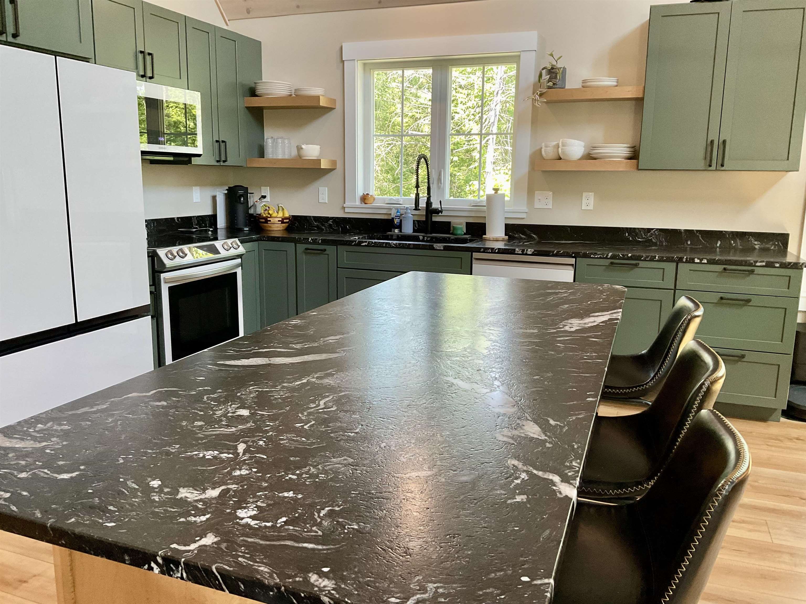 2318 West Side Road Conway, NH 03860 - Photo 8 of 57