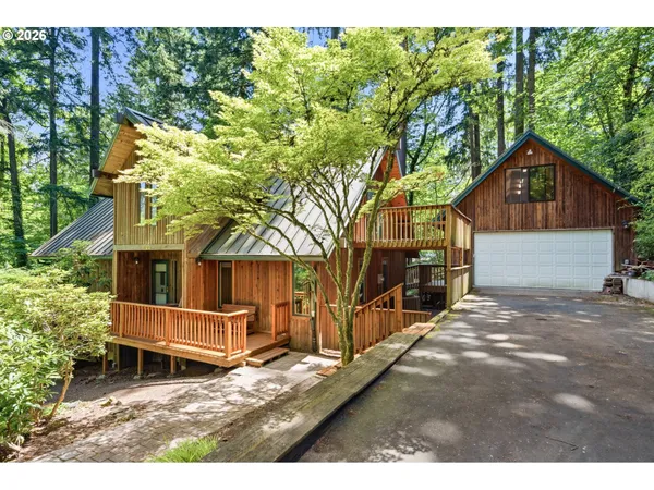 $1,100,000 | 8122 Southwest 54th Avenue, Portland, OR 97219