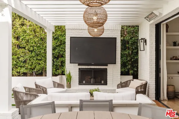 $88,000 | 957 Corsica Drive, Pacific Palisades, CA 90272